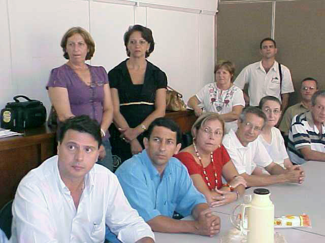 ...em reunio com dirigentes hospitalares na sede do Departamento Regional de Sade, em Bauru<a style='float:right;color:#ccc' href='https://www3.al.sp.gov.br/repositorio/noticia/03-2008/TOBIAS BAURU 28 FEV B.jpg' target=_blank><i class='bi bi-zoom-in'></i> Clique para ver a imagem </a>